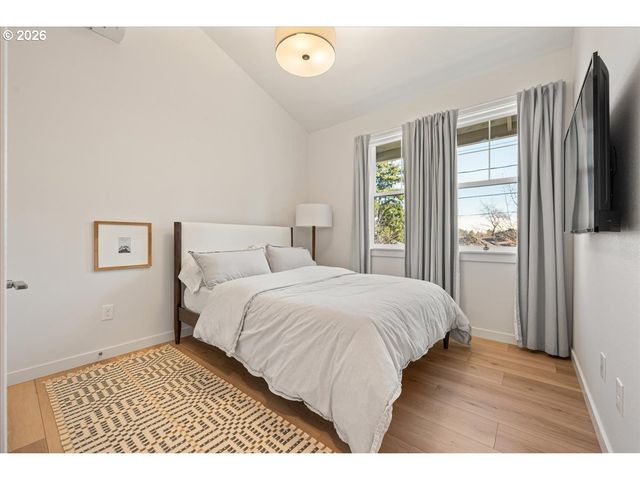 5053 Ne 47TH Pl, Portland, OR 97218