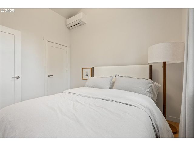 5053 Ne 47TH Pl, Portland, OR 97218