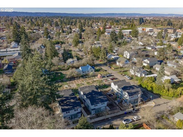 5053 Ne 47TH Pl, Portland, OR 97218