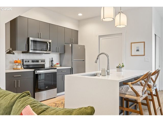 5053 Ne 47TH Pl, Portland, OR 97218