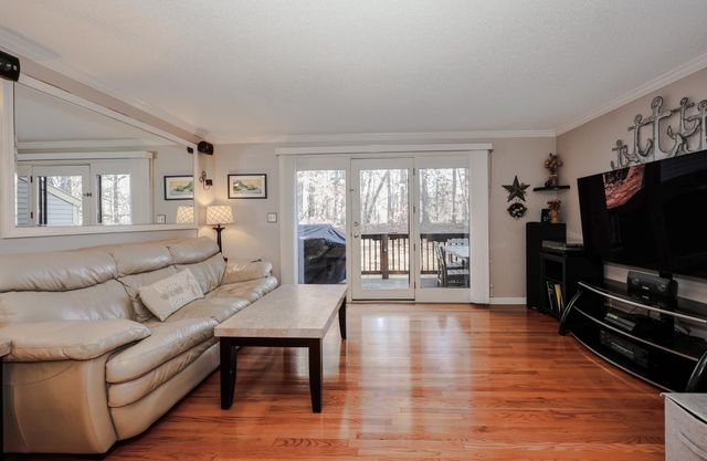 39 Bartemus Trail, Nashua, NH 03063