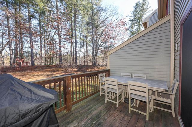 39 Bartemus Trail, Nashua, NH 03063