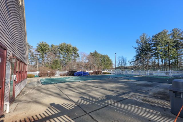 39 Bartemus Trail, Nashua, NH 03063