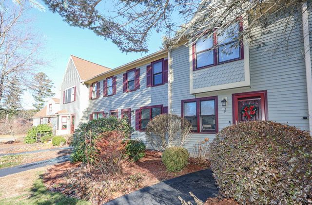 39 Bartemus Trail, Nashua, NH 03063