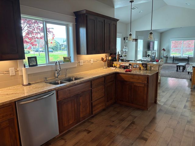 1160 Boulder Ridge Street, Central Point, OR 97502