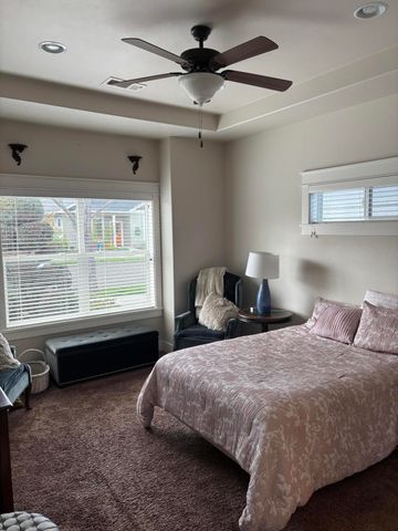 1160 Boulder Ridge Street, Central Point, OR 97502