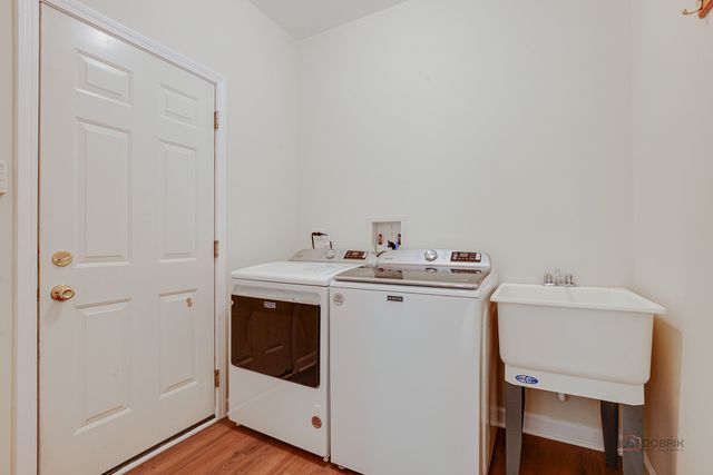 2224 Cathedral Court, Gurnee, IL 60031