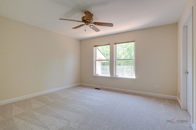 2224 Cathedral Court, Gurnee, IL 60031