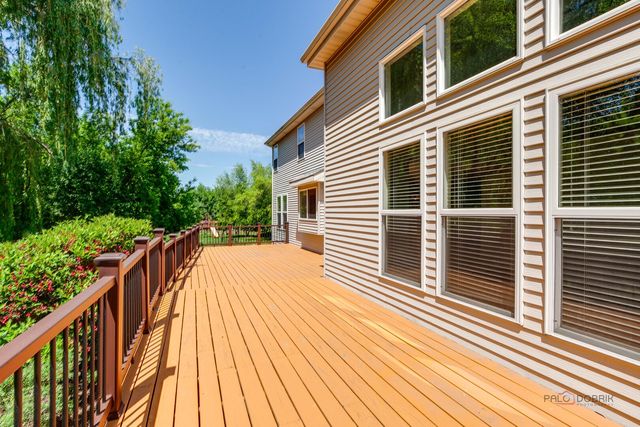 2224 Cathedral Court, Gurnee, IL 60031