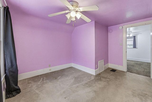 1957 S 89th STREET, West Allis, WI 53227