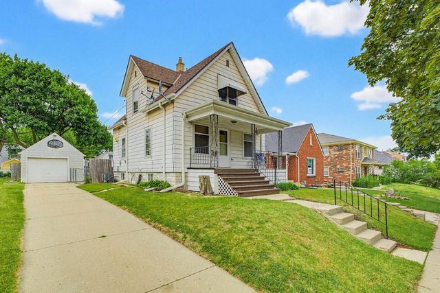 1957 S 89th STREET, West Allis, WI 53227