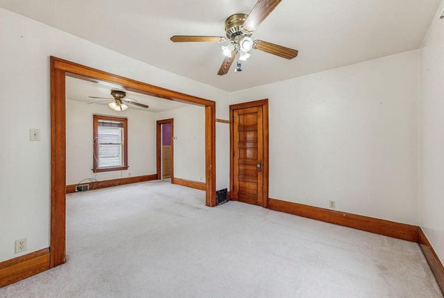1957 S 89th STREET, West Allis, WI 53227