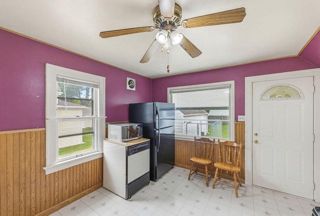 1957 S 89th STREET, West Allis, WI 53227
