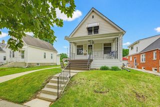 1957 S 89th STREET, West Allis, WI 53227