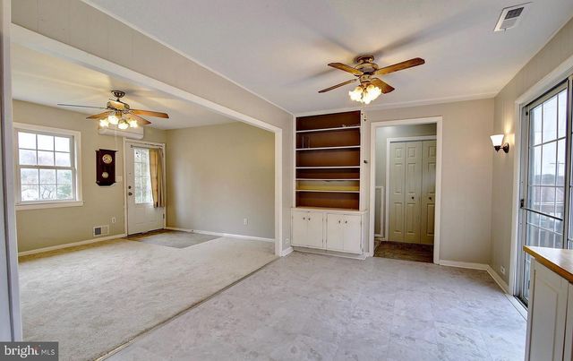 13096 FURNACE MOUNTAIN RD, Lovettsville, VA 20180