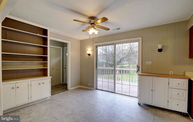 13096 FURNACE MOUNTAIN RD, Lovettsville, VA 20180