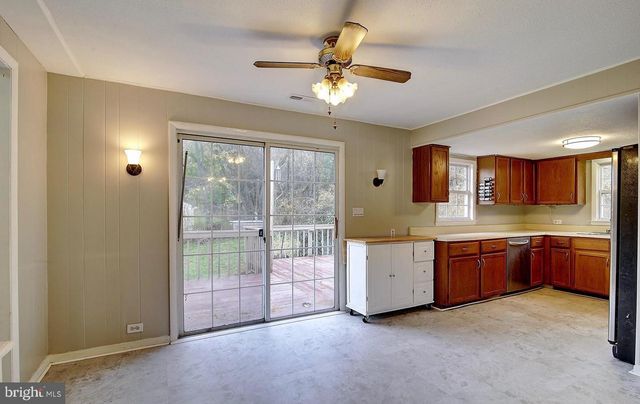 13096 FURNACE MOUNTAIN RD, Lovettsville, VA 20180