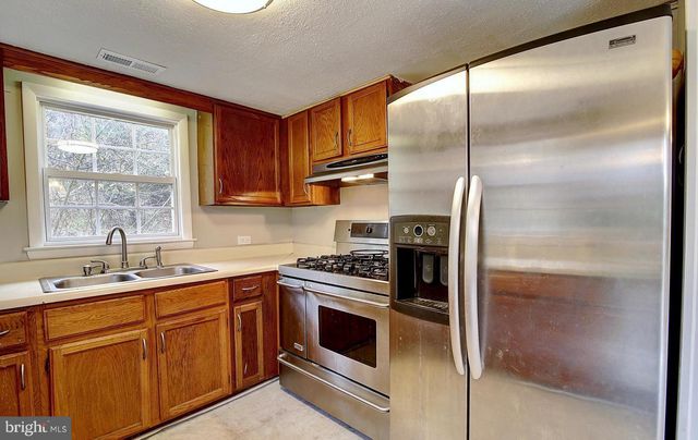 13096 FURNACE MOUNTAIN RD, Lovettsville, VA 20180