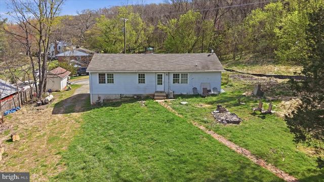 13096 FURNACE MOUNTAIN RD, Lovettsville, VA 20180