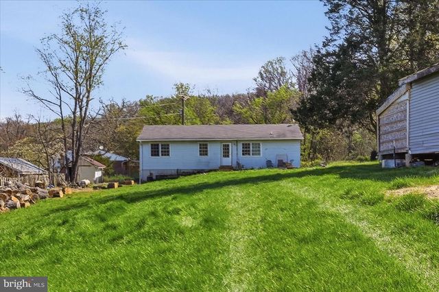 13096 FURNACE MOUNTAIN RD, Lovettsville, VA 20180