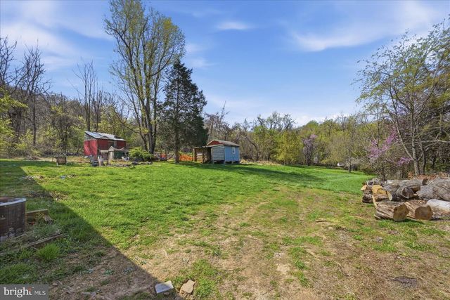 13096 FURNACE MOUNTAIN RD, Lovettsville, VA 20180