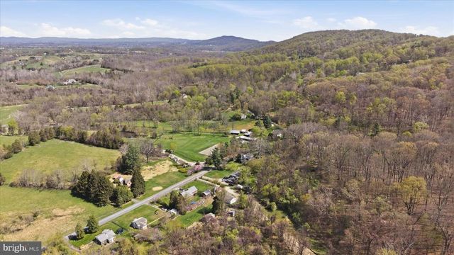 13096 FURNACE MOUNTAIN RD, Lovettsville, VA 20180