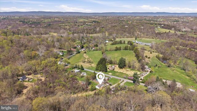 13096 FURNACE MOUNTAIN RD, Lovettsville, VA 20180