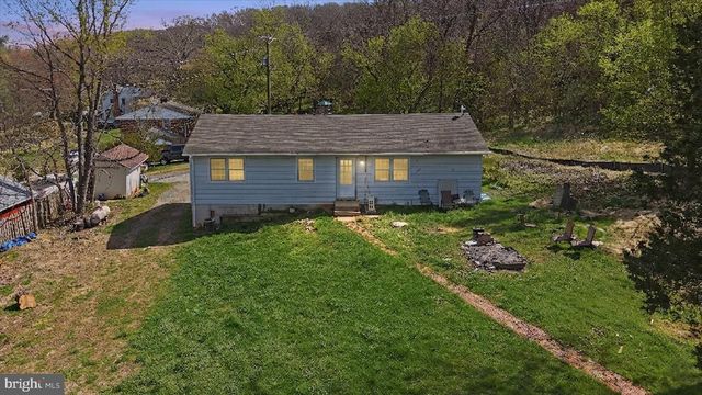 13096 FURNACE MOUNTAIN RD, Lovettsville, VA 20180