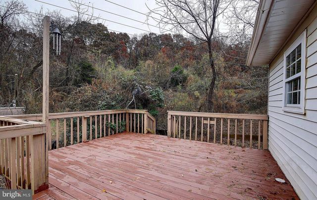 13096 FURNACE MOUNTAIN RD, Lovettsville, VA 20180