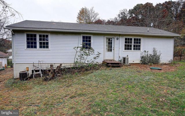 13096 FURNACE MOUNTAIN RD, Lovettsville, VA 20180