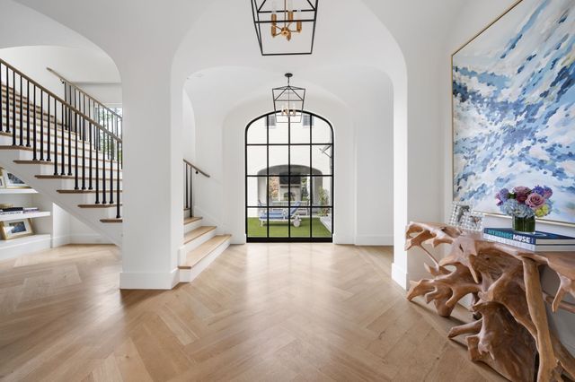 7002 Merrilee Lane, Dallas, TX 75214