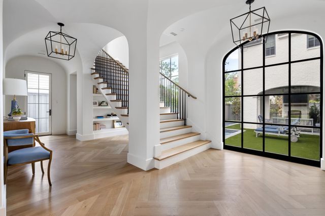 7002 Merrilee Lane, Dallas, TX 75214