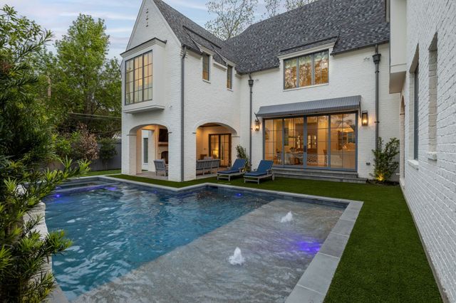 7002 Merrilee Lane, Dallas, TX 75214