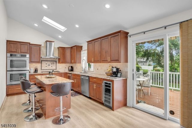 7 Hoagland Ct, Bridgewater Twp., NJ 08807