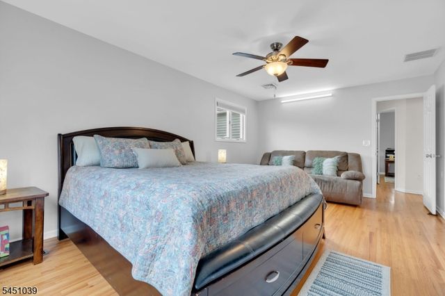 7 Hoagland Ct, Bridgewater Twp., NJ 08807