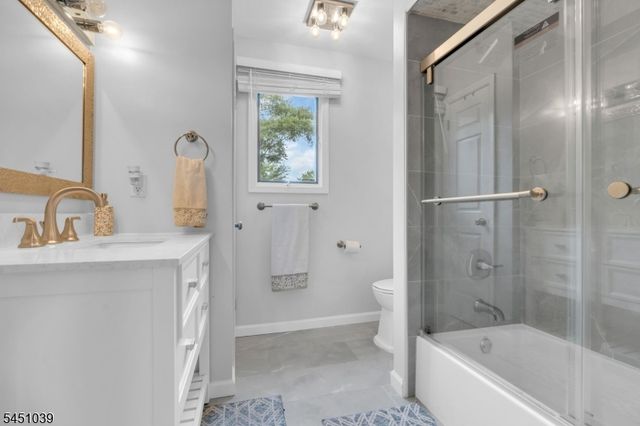 7 Hoagland Ct, Bridgewater Twp., NJ 08807