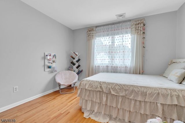 7 Hoagland Ct, Bridgewater Twp., NJ 08807