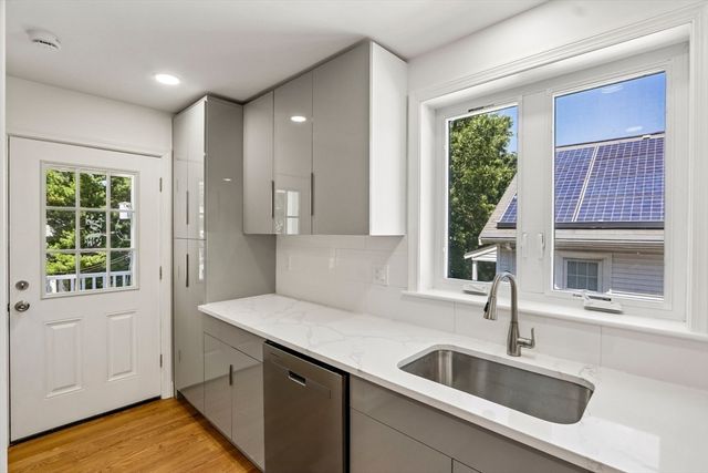 31 Coleman Rd 1, Arlington, MA 02476