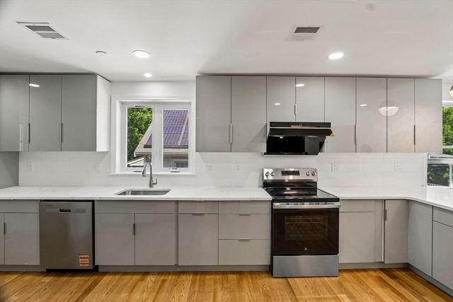 31 Coleman Rd 1, Arlington, MA 02476