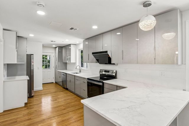 31 Coleman Rd 1, Arlington, MA 02476