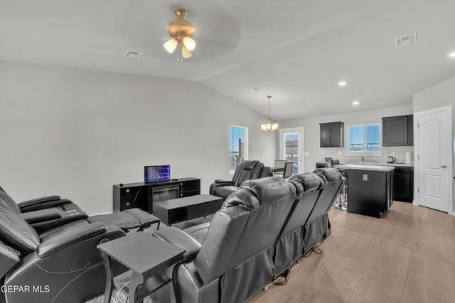 14372 Star Cactus Avenue, Horizon City, TX 79928