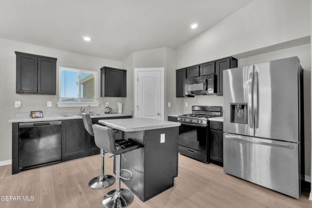 14372 Star Cactus Avenue, Horizon City, TX 79928