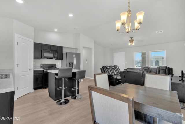 14372 Star Cactus Avenue, Horizon City, TX 79928