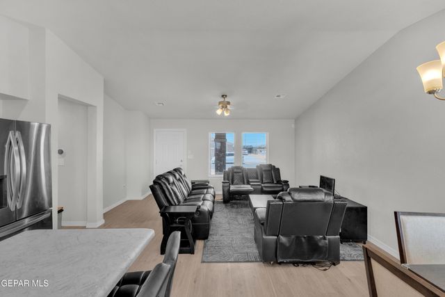14372 Star Cactus Avenue, Horizon City, TX 79928