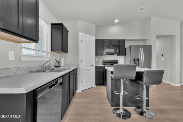 14372 Star Cactus Avenue, Horizon City, TX 79928
