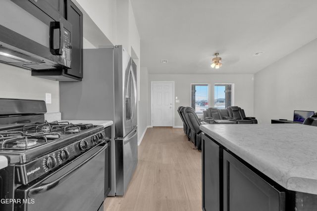14372 Star Cactus Avenue, Horizon City, TX 79928