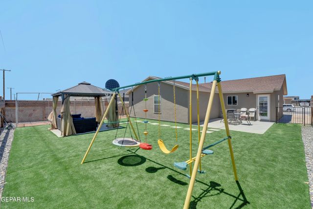 14372 Star Cactus Avenue, Horizon City, TX 79928