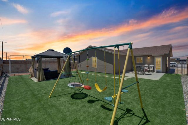 14372 Star Cactus Avenue, Horizon City, TX 79928