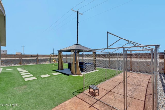 14372 Star Cactus Avenue, Horizon City, TX 79928