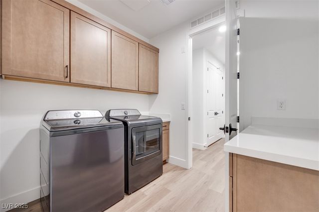 10381 Hanging Lake Street, Las Vegas, NV 89166